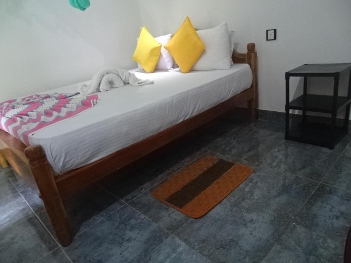 Lovely Lodge Сигирия Экстерьер фото