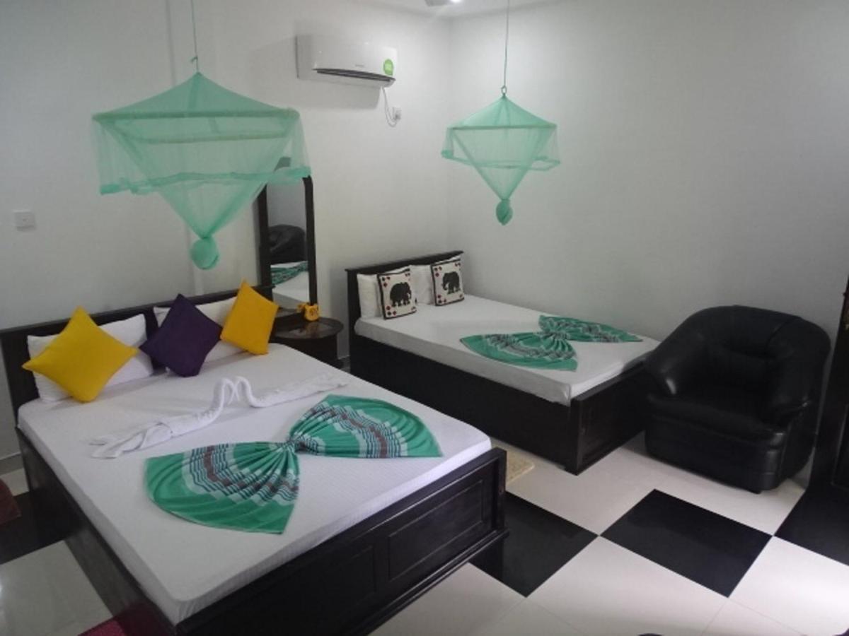 Lovely Lodge Сигирия Экстерьер фото